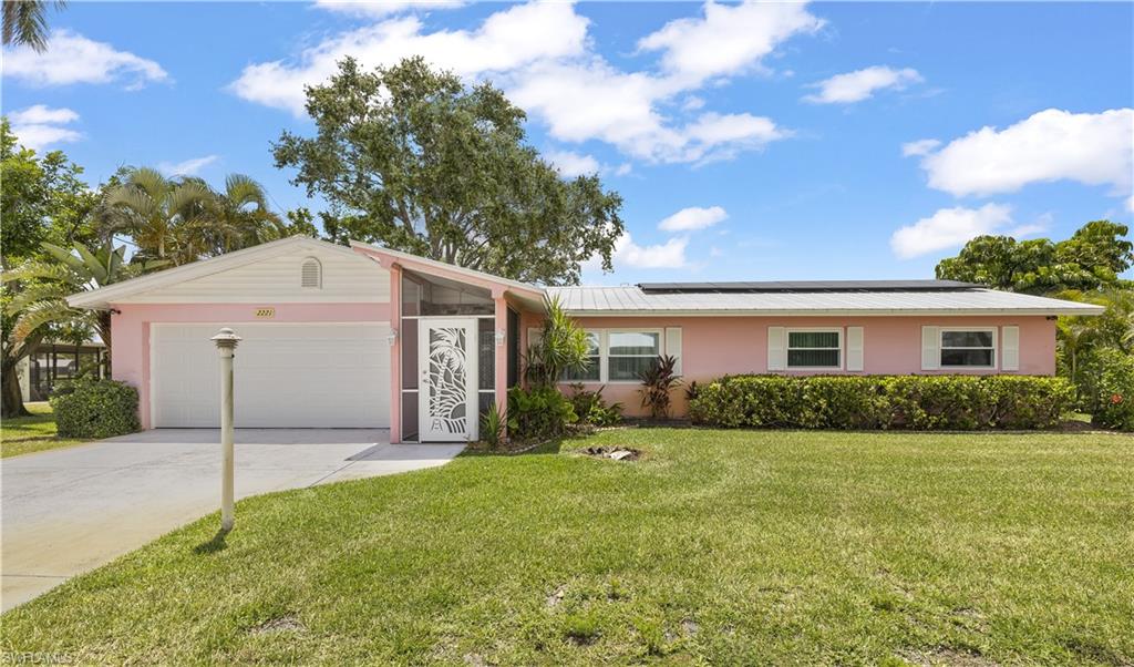 YACHT CLUB COLONY - Residential