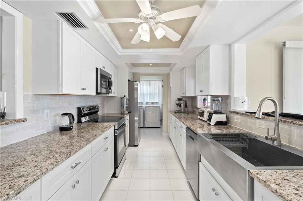 YACHT CLUB COLONY - Residential