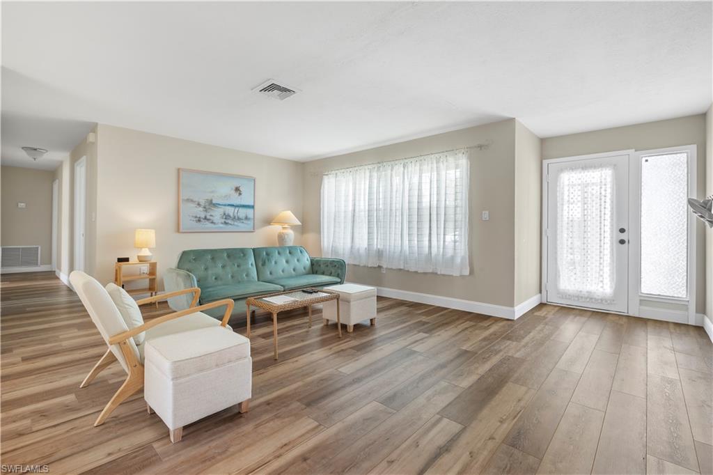 YACHT CLUB COLONY - Residential