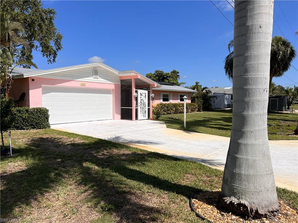 YACHT CLUB COLONY - Residential