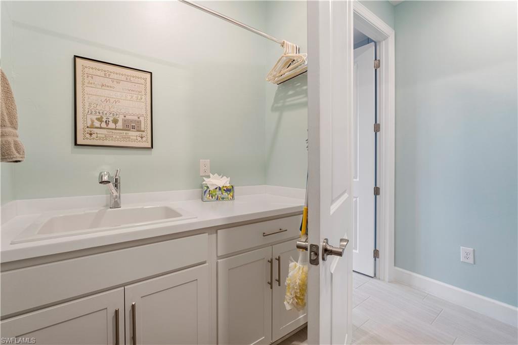 EDGEWATER SHORES - Residential