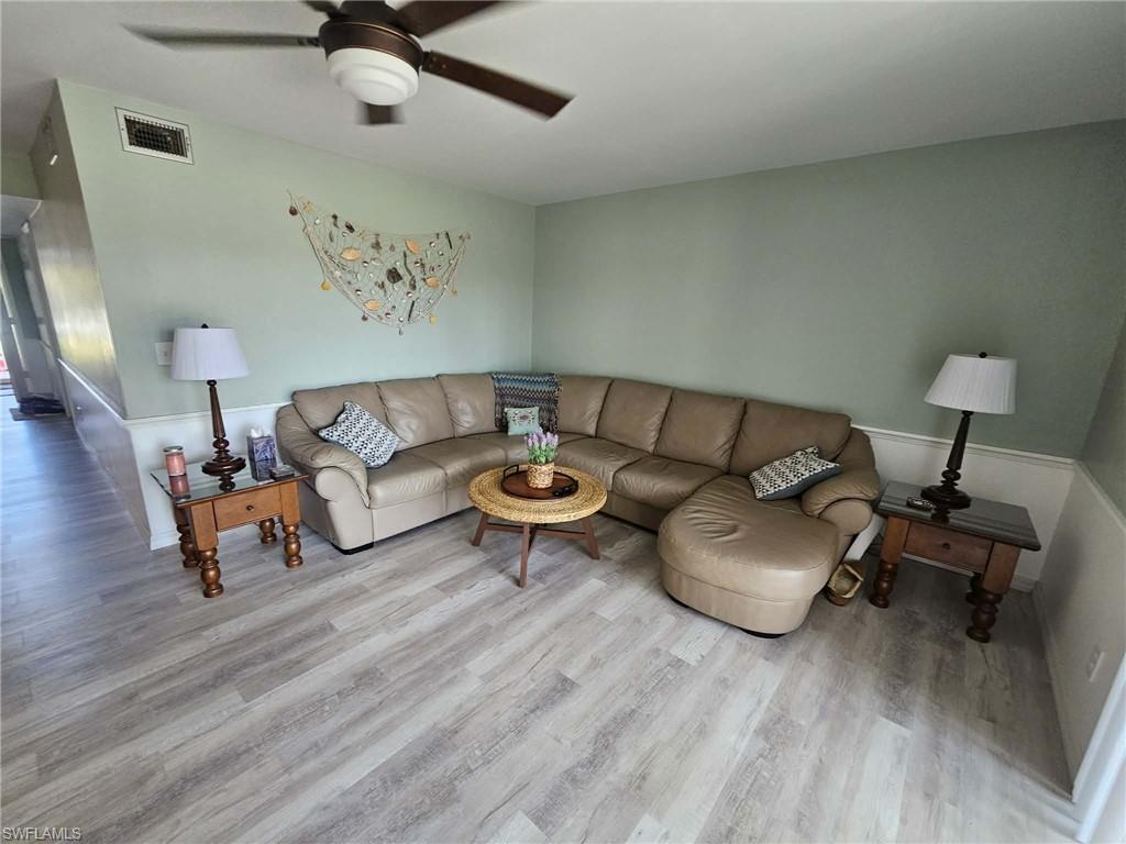 COUNTRY GLEN - Residential