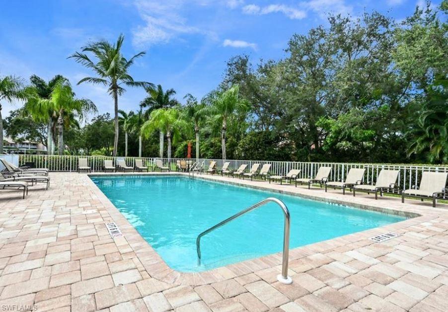 COUNTRY GLEN - Residential