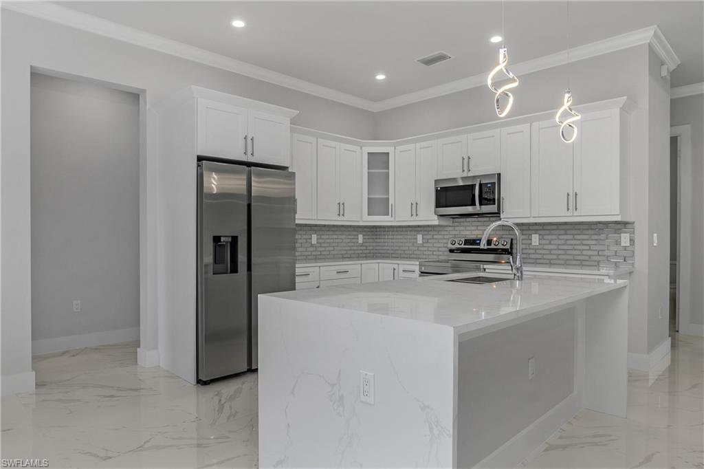 GOLDEN GATE ESTATES - Residential