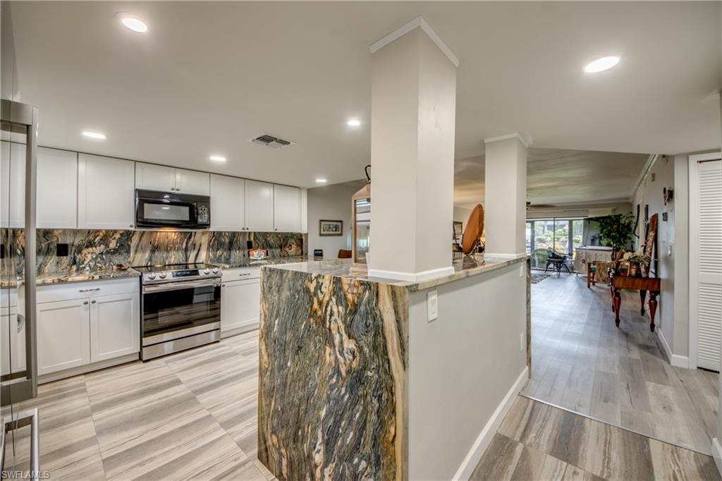 YACHTSMANS COVE - Residential