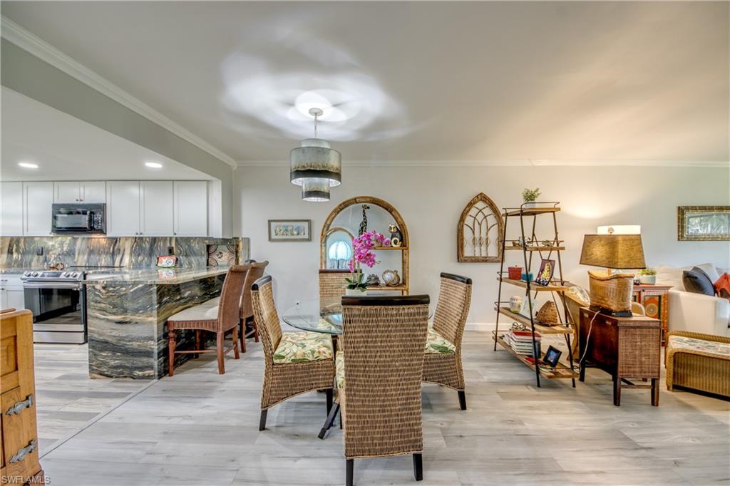 YACHTSMANS COVE - Residential