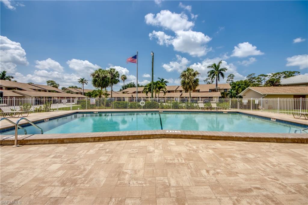 YACHTSMANS COVE - Residential