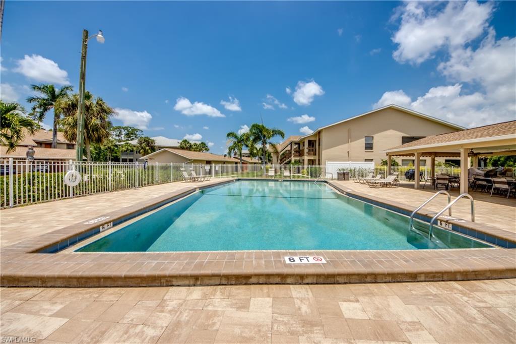 YACHTSMANS COVE - Residential