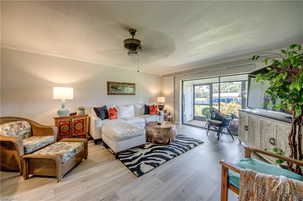 YACHTSMANS COVE - Residential