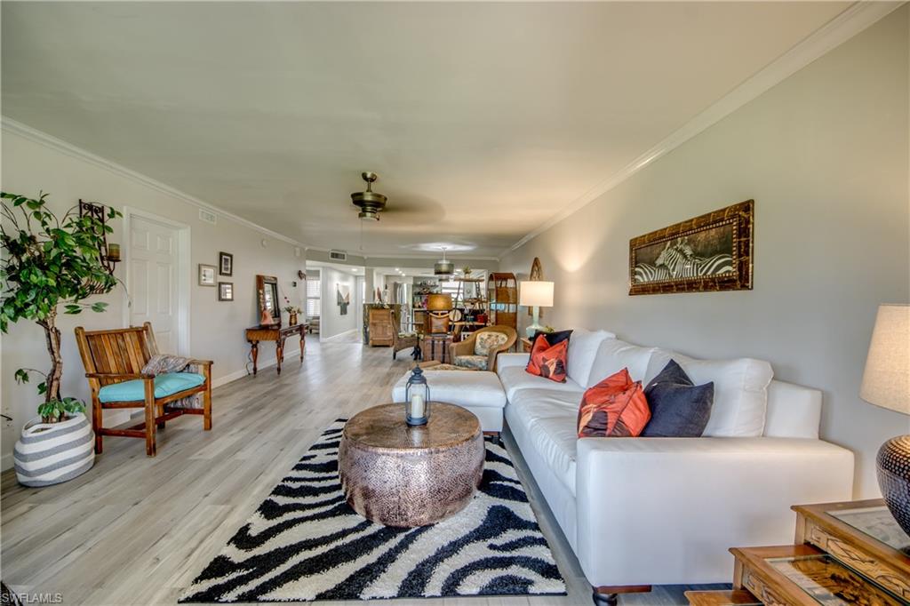 YACHTSMANS COVE - Residential