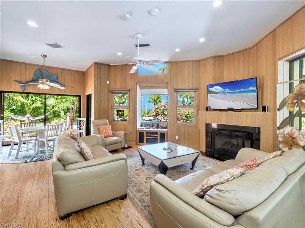 TICHENORS F H SILVER KING - Residential