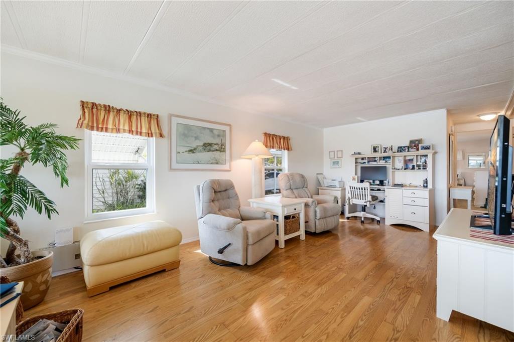 SIX LAKES COUNTRY CLUB - Residential