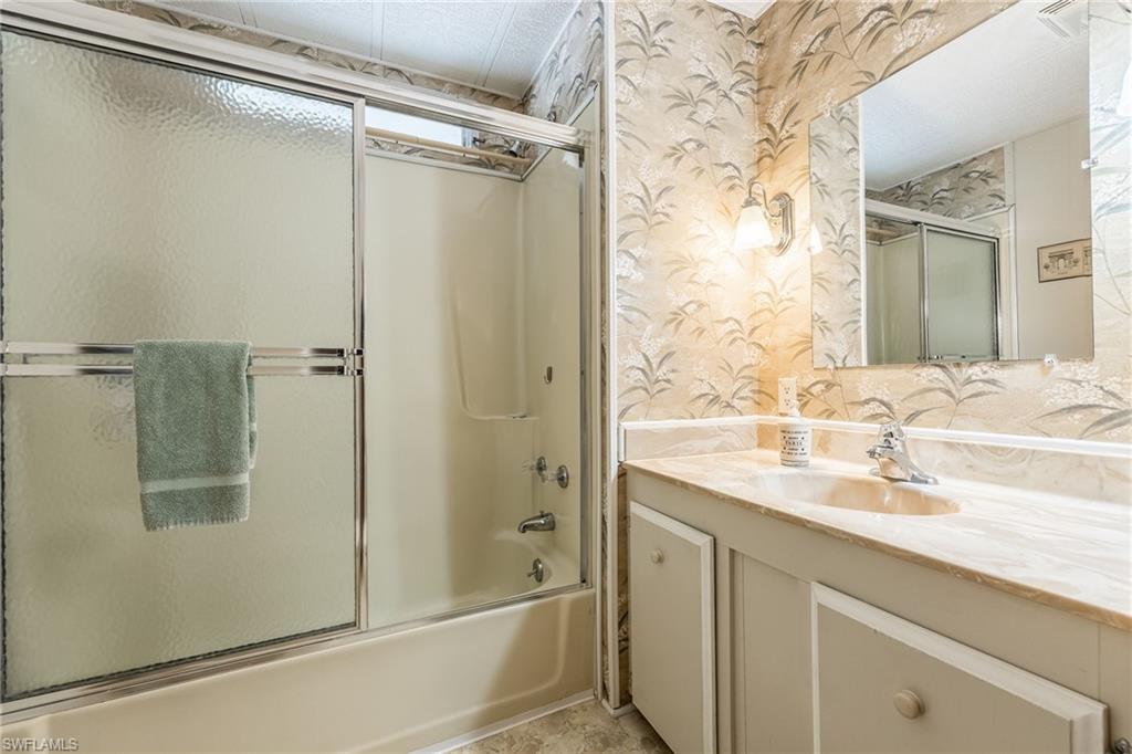 SIX LAKES COUNTRY CLUB - Residential