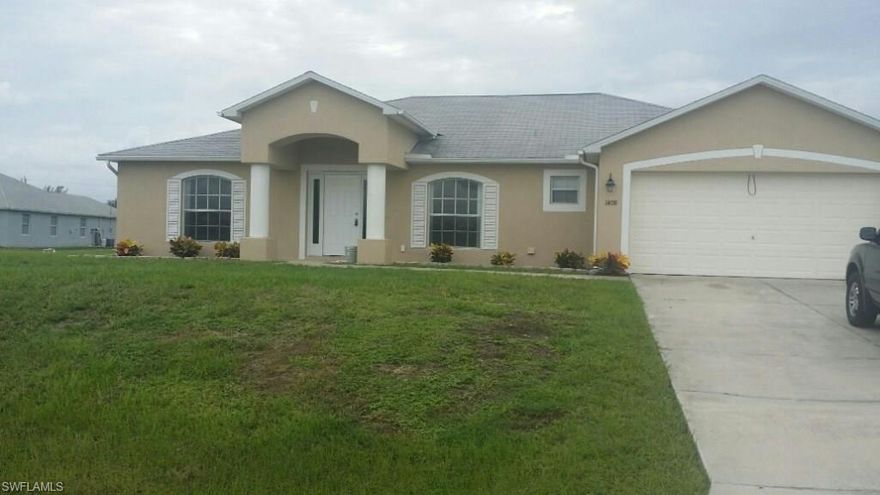 Just the home you were looking for.  Lovely 3 bedroom 2 baths, large open kitchen with island. Home is move in ready, freshly painted inside and out, cleaned like new carpets, screened lanai and large back yard with room for a pool.