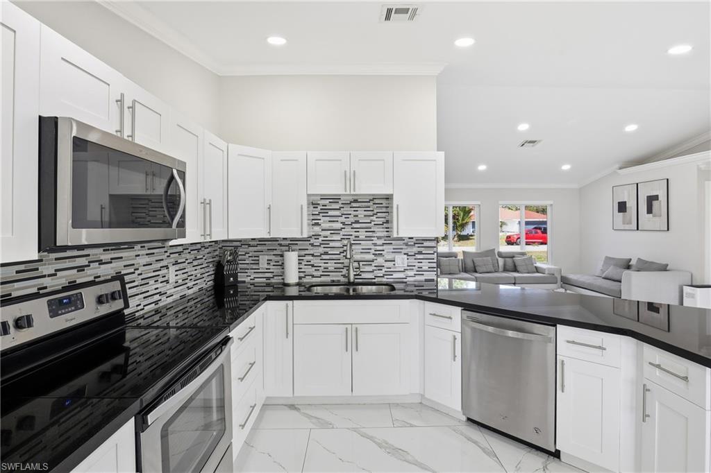 GOLDEN GATE CITY - Residential