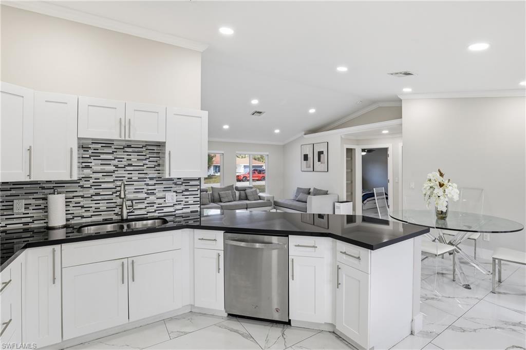 GOLDEN GATE CITY - Residential