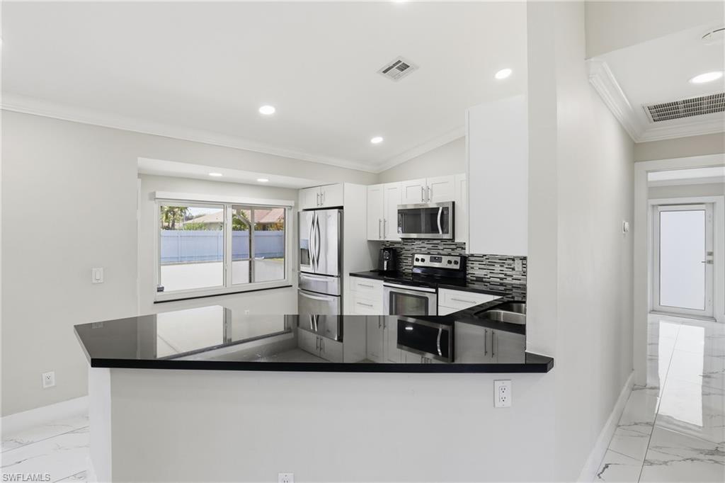 GOLDEN GATE CITY - Residential