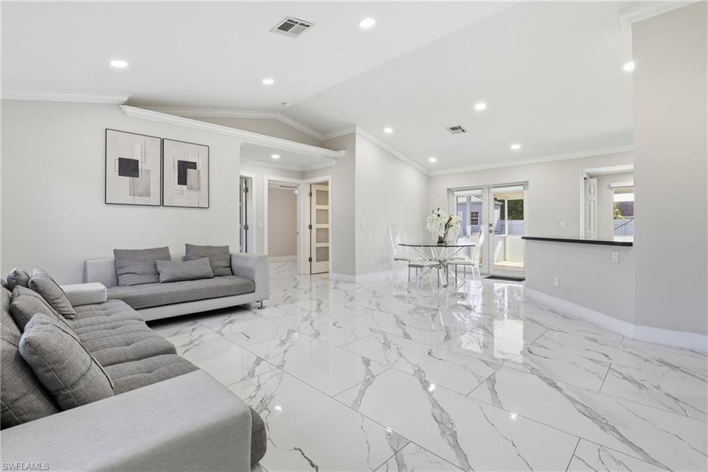 GOLDEN GATE CITY - Residential