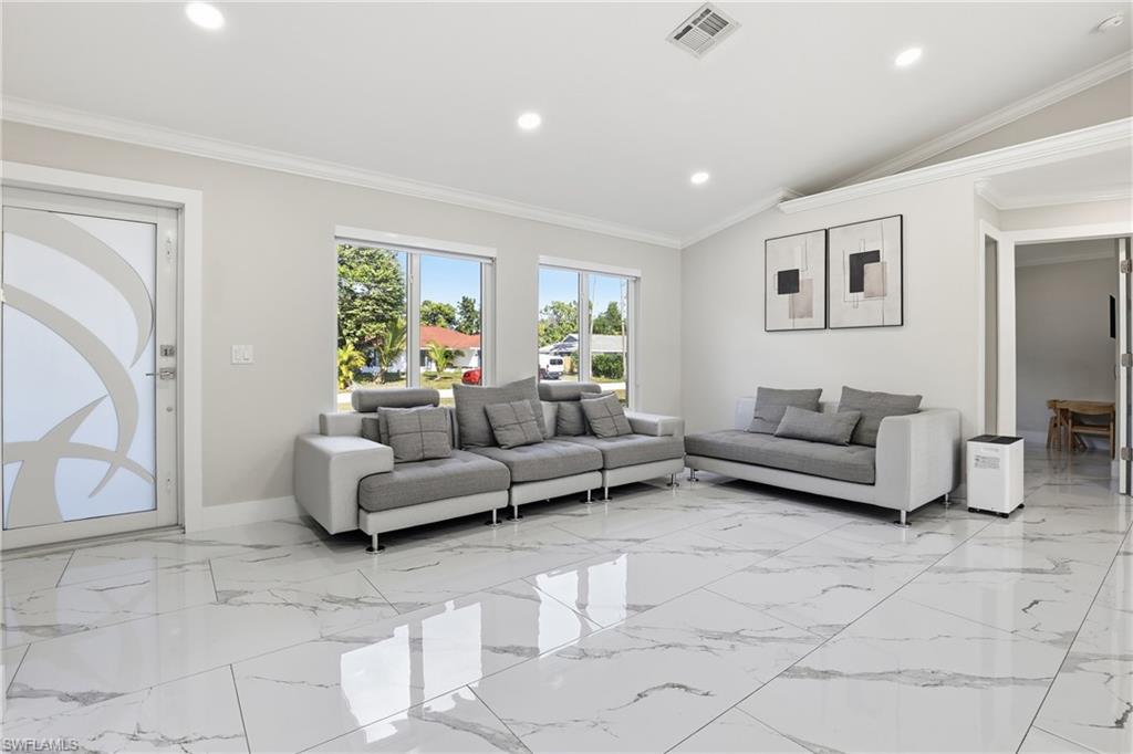 GOLDEN GATE CITY - Residential