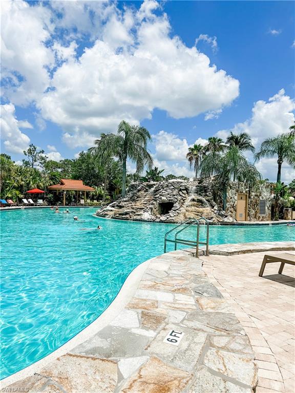 MAGNOLIA FALLS - Residential