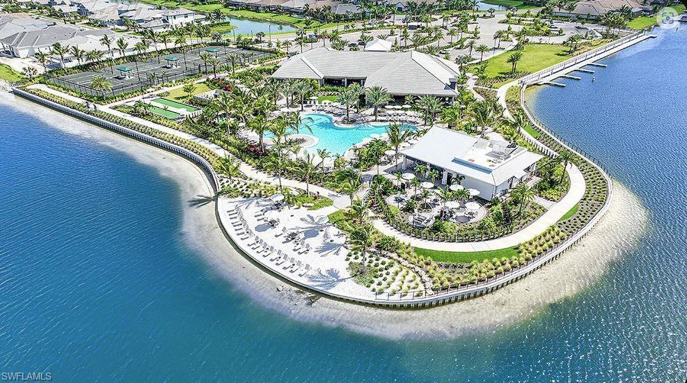 ESPLANADE LAKE CLUB - Residential