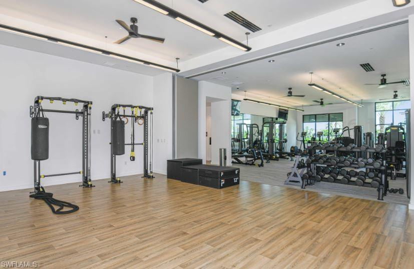 ESPLANADE LAKE CLUB - Residential