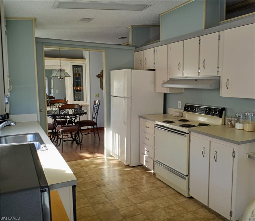 BURNT STORE COLONY - Residential