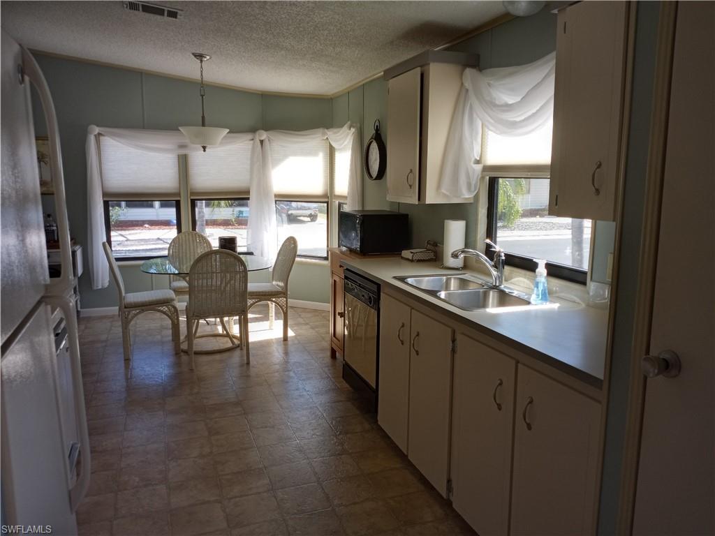 BURNT STORE COLONY - Residential