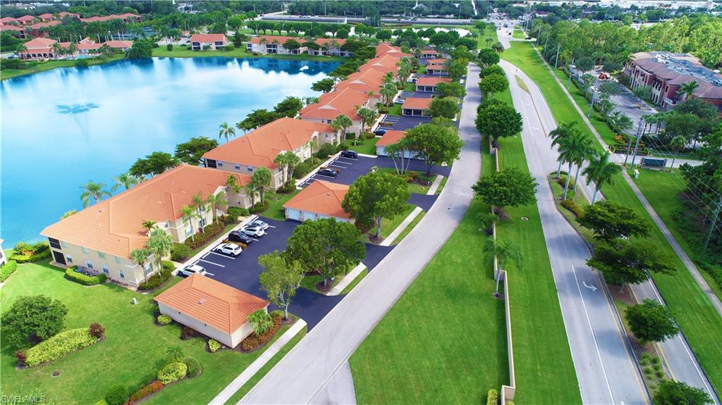 HUNTINGTON LAKES - Residential