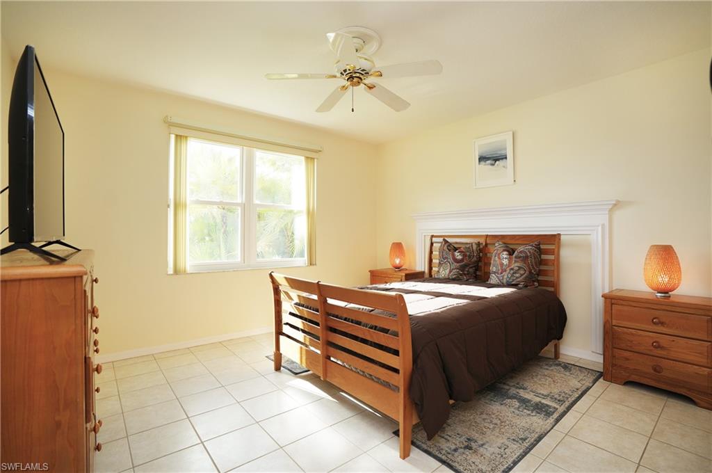 HUNTINGTON LAKES - Residential