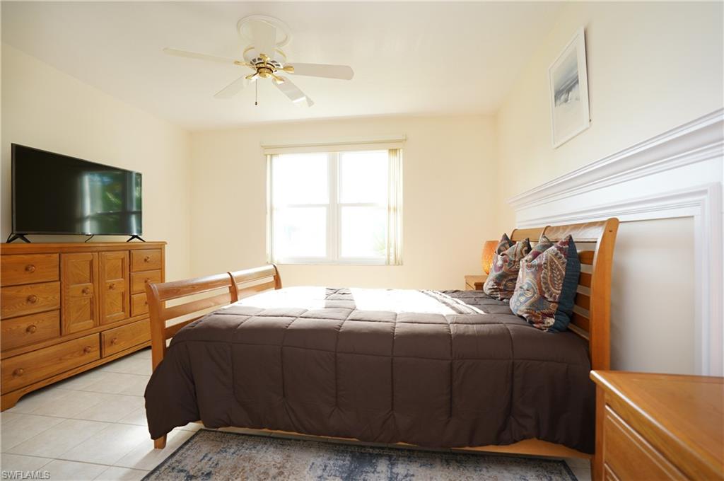 HUNTINGTON LAKES - Residential