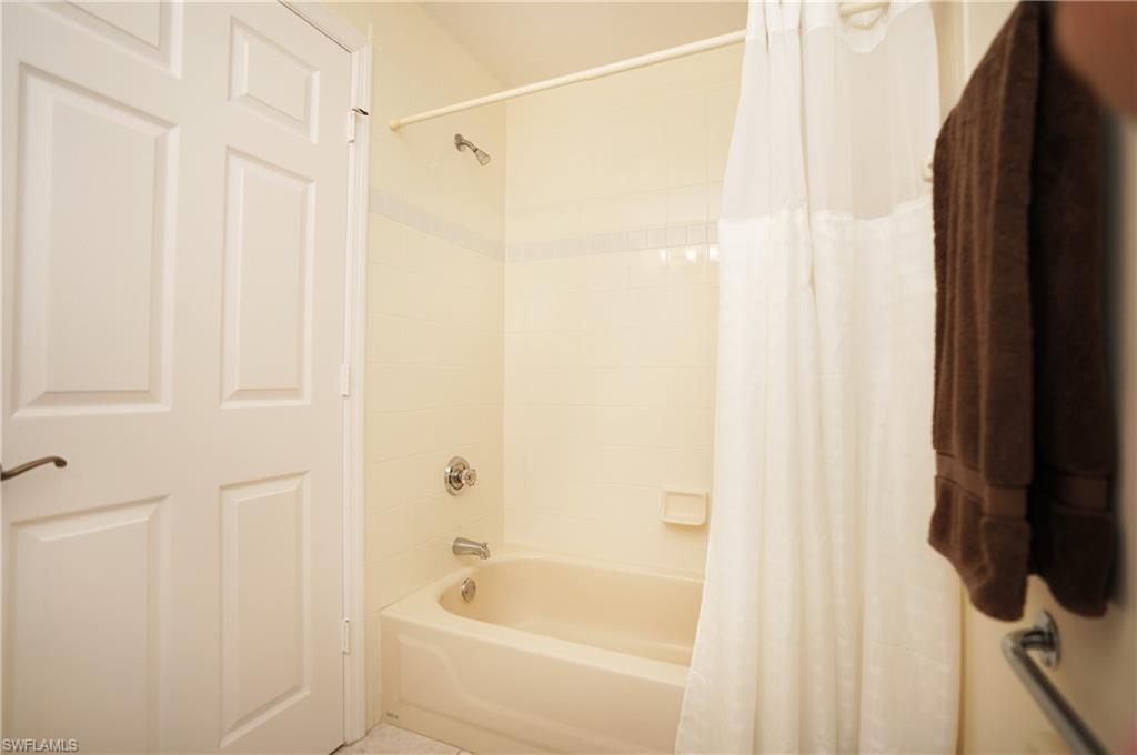 HUNTINGTON LAKES - Residential