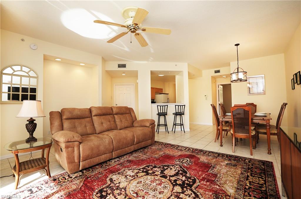 HUNTINGTON LAKES - Residential