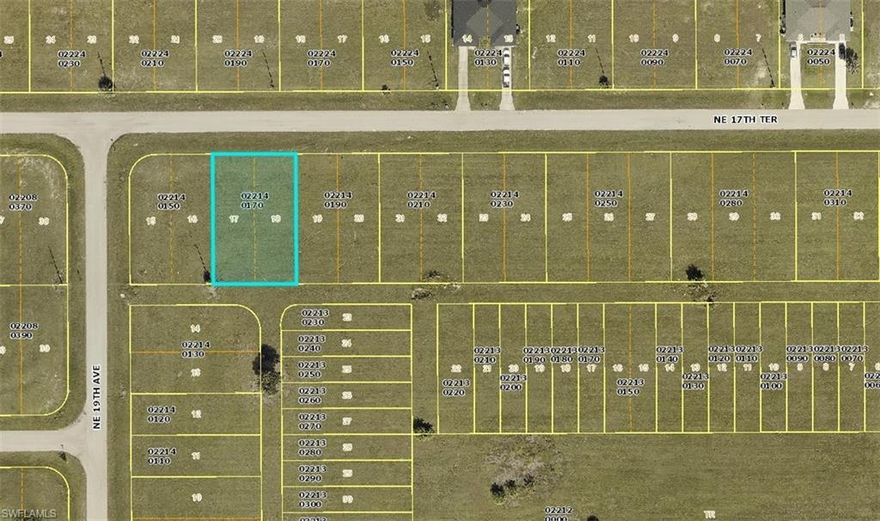 Commercial Lot.   Seller / owner is a licensed real estate agent in the state of Florida.

This area will explode will commercial development in the near future