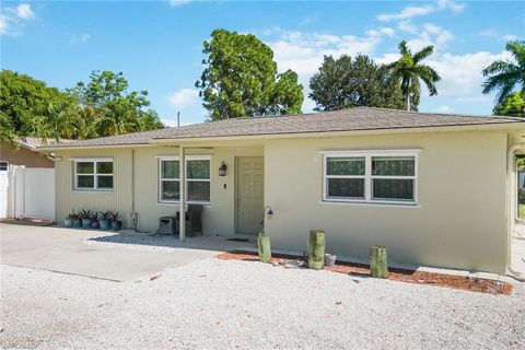 A home in NAPLES