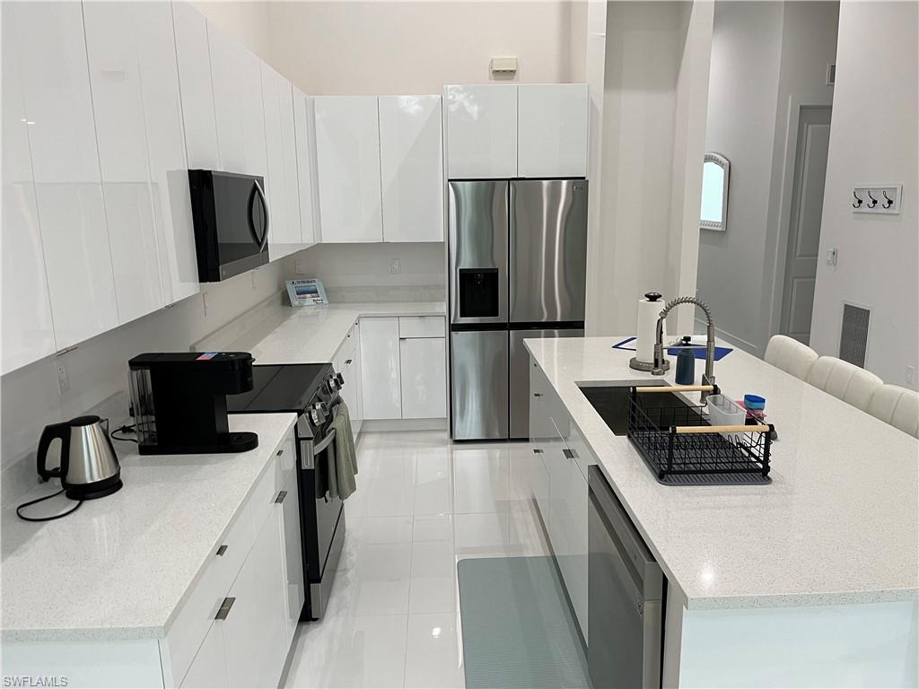 GOLDEN GATE ESTATES - Residential Lease