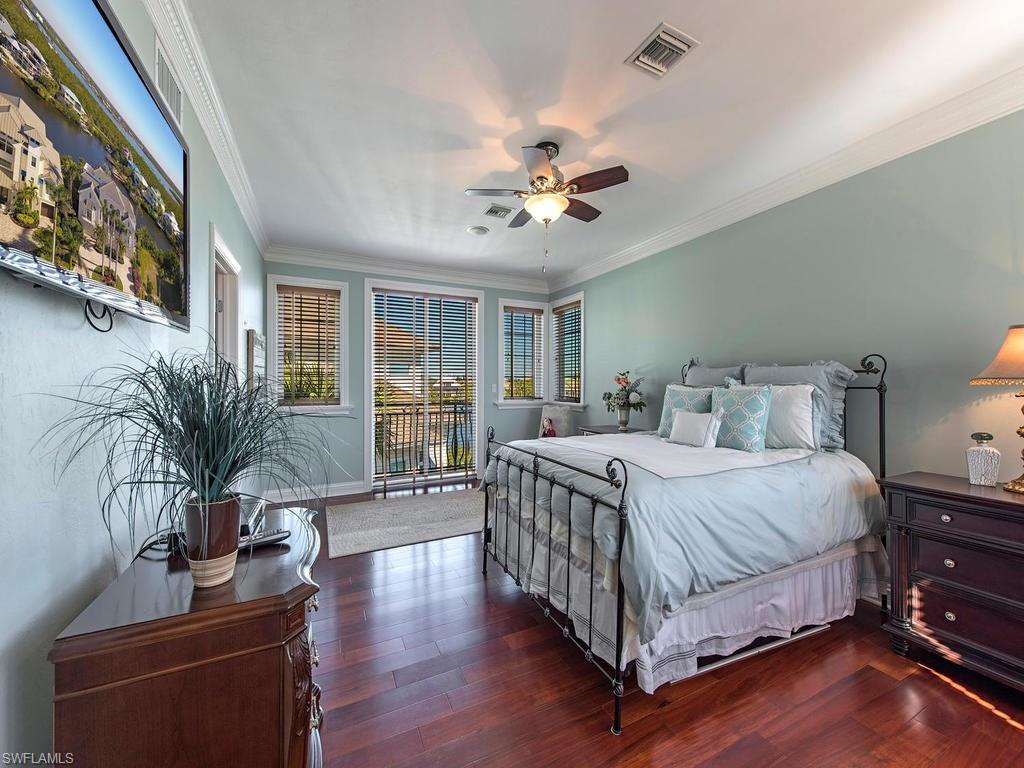 BAREFOOT BEACH - Residential