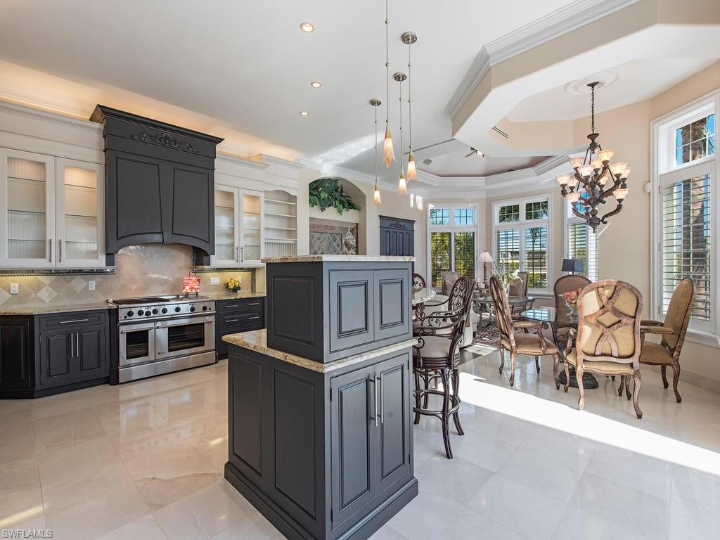 BAREFOOT BEACH - Residential