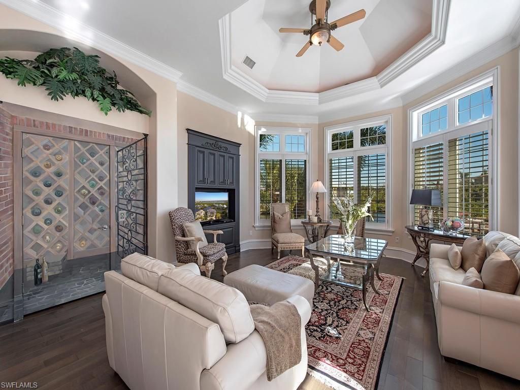 BAREFOOT BEACH - Residential