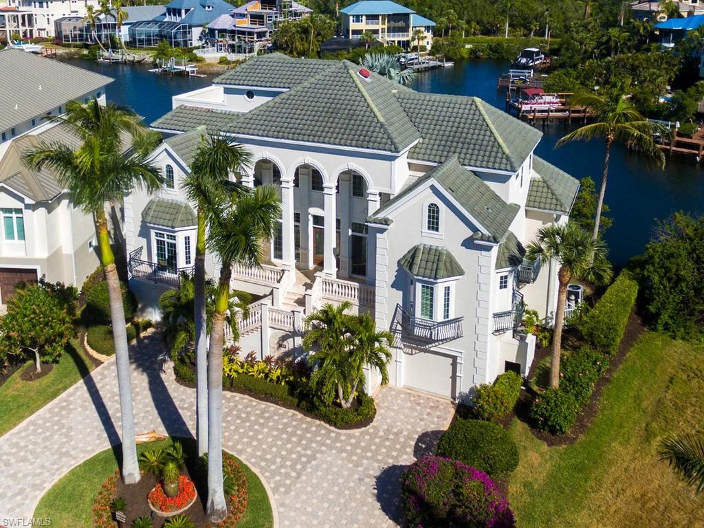 BAREFOOT BEACH - Residential