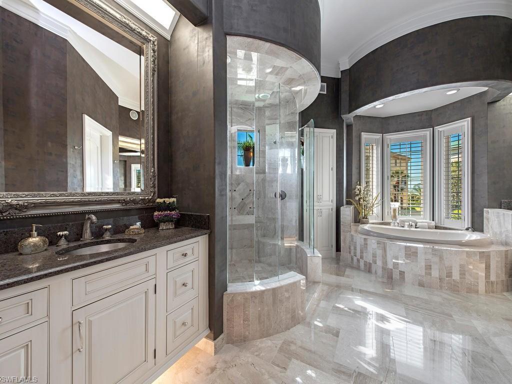 BAREFOOT BEACH - Residential