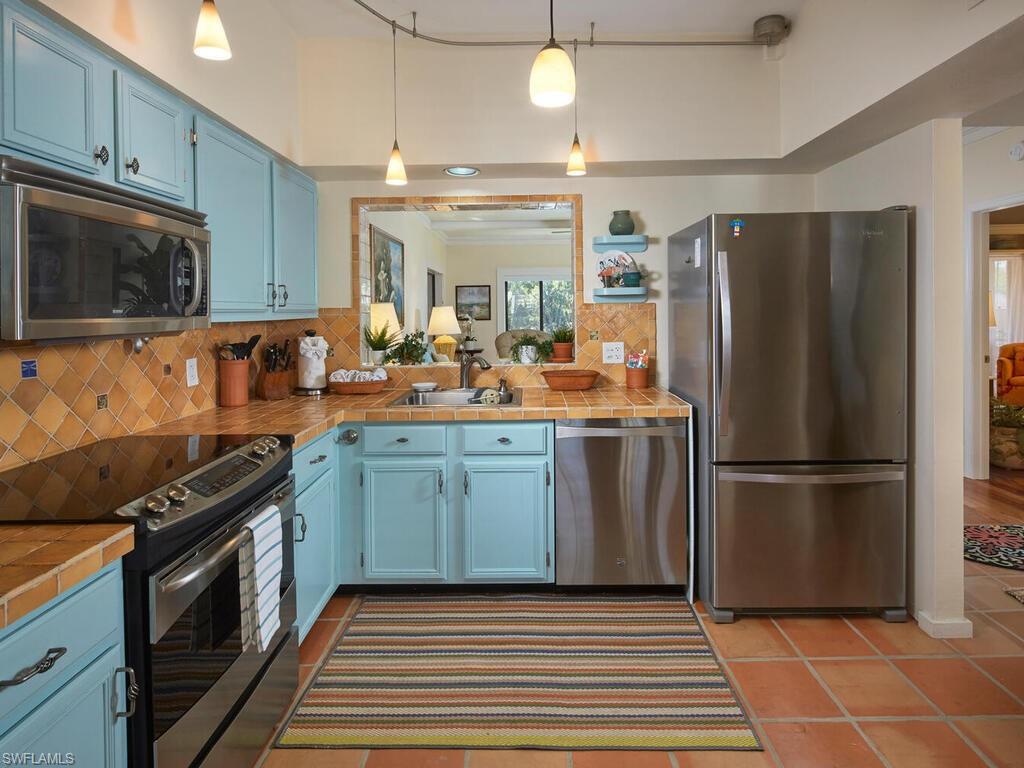 WHISKEY POINTE - Residential