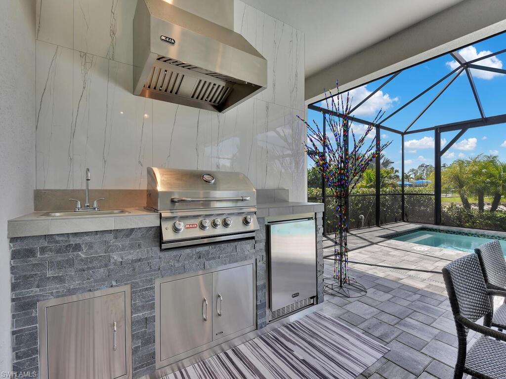 WINDING CYPRESS - Residential