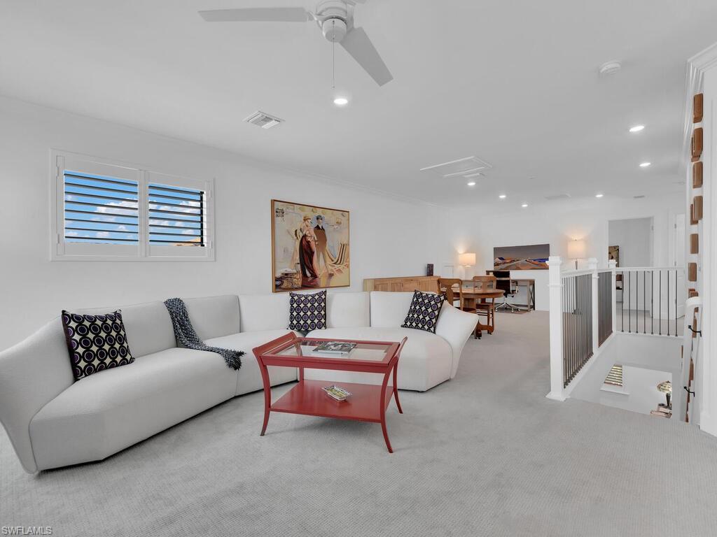 WINDING CYPRESS - Residential