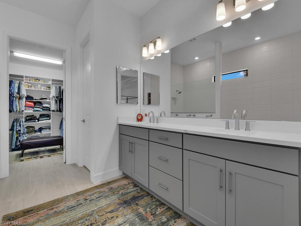 WINDING CYPRESS - Residential