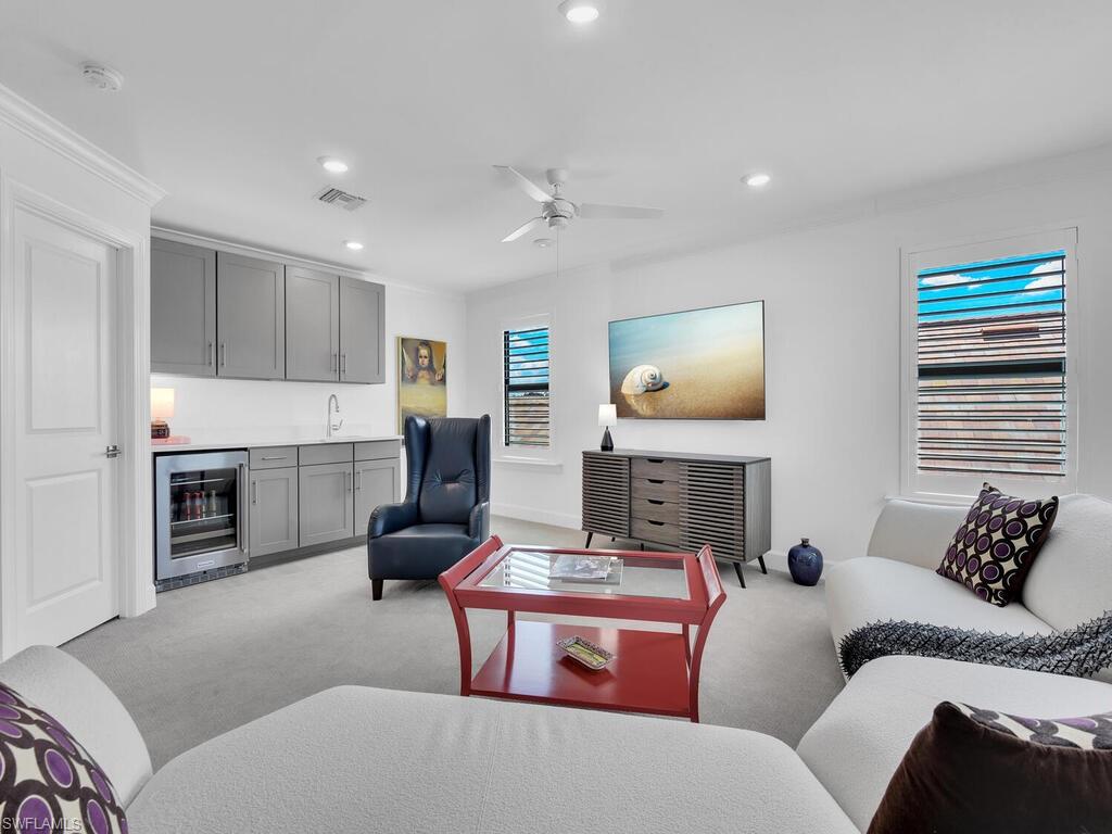 WINDING CYPRESS - Residential