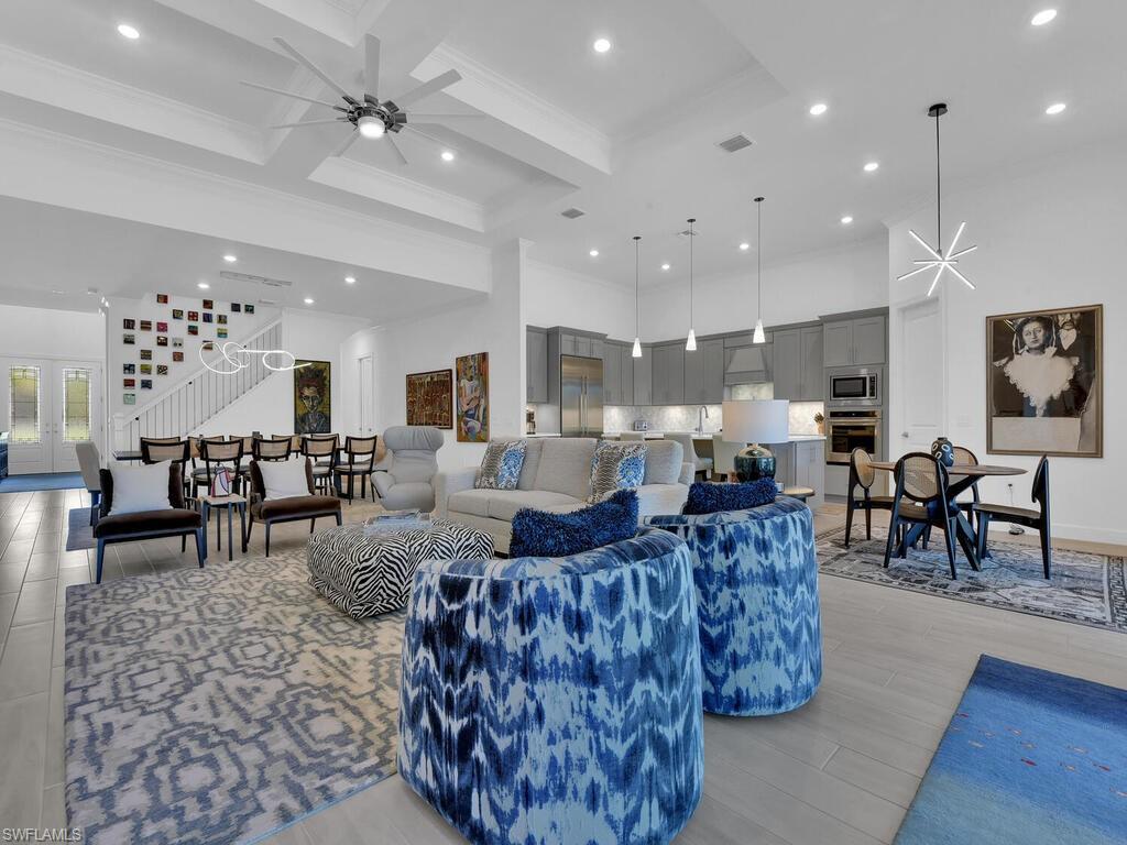 WINDING CYPRESS - Residential