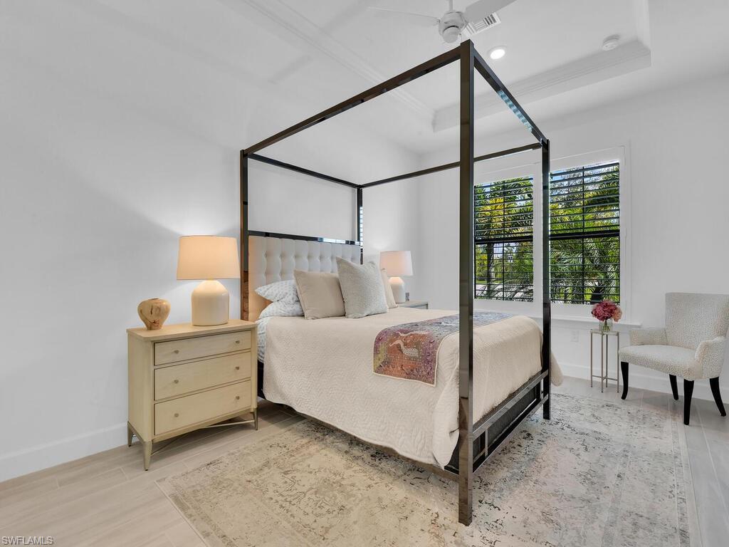 WINDING CYPRESS - Residential