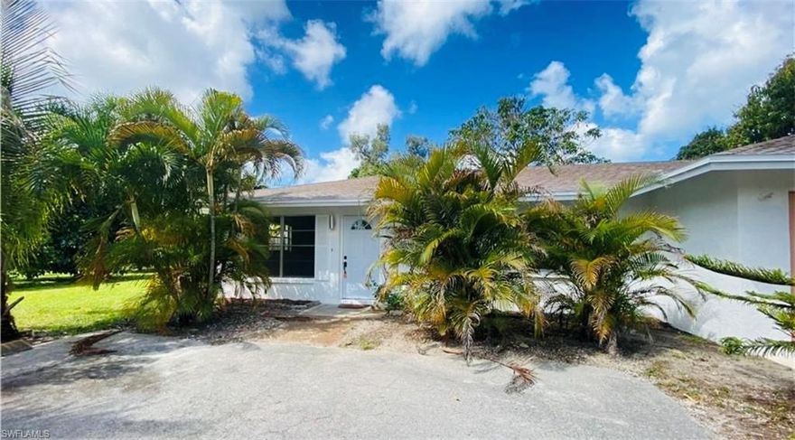 A complete interior renovation, less than two years ago, has transformed this 850-square-foot, 2-bedroom, 1-bathroom duplex into a gem. The bathroom features a shower/tub combination. The flooring is new, light-colored vinyl hardwood. All windows are modern, some brand new. A washer and dryer are in-unit. The yard offers ample space and is kept lush and green by a well-watered irrigation system (not city water) and two parking spaces. 
Enjoy convenient access to Seagate Beach, Waterside Shopping, and a variety of excellent restaurants and shops in the surrounding area.
This property is connected to Seagate Elementary School and other excellent schools in the Naples Unified School District.