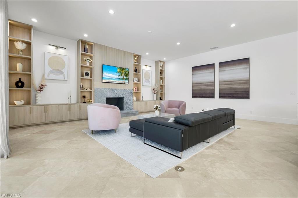 QUAIL CREEK - Residential